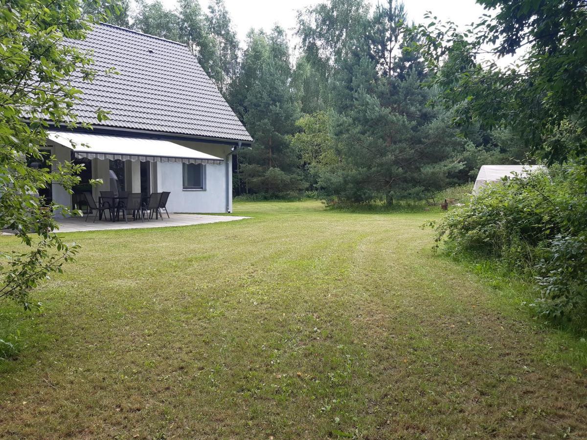 Domek Na Mazurach-Piasutno Exteriör bild